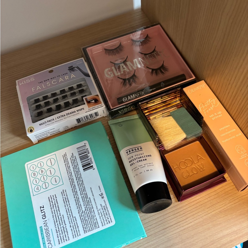 Makeup bundle - Picture 2 of 2
